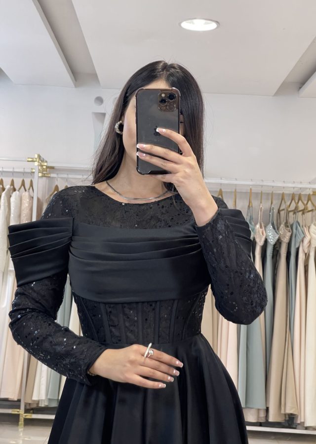 لباس 18